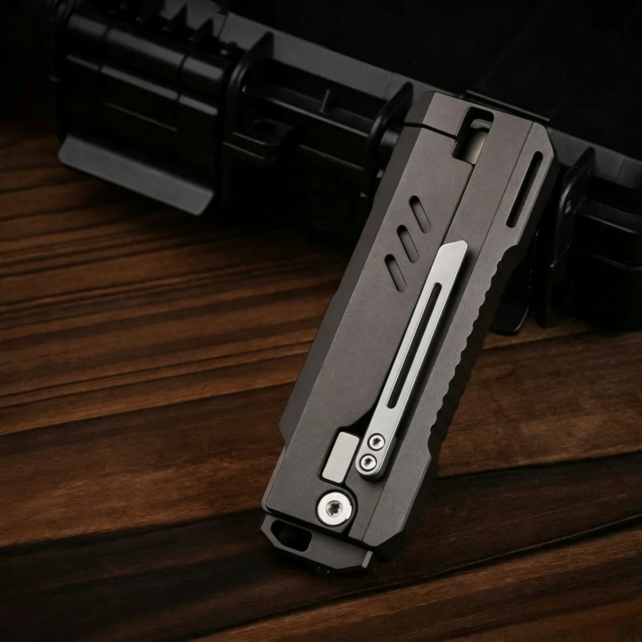 The JetFlick - Innovative Titanium Knife with Unique Opening - Image 6