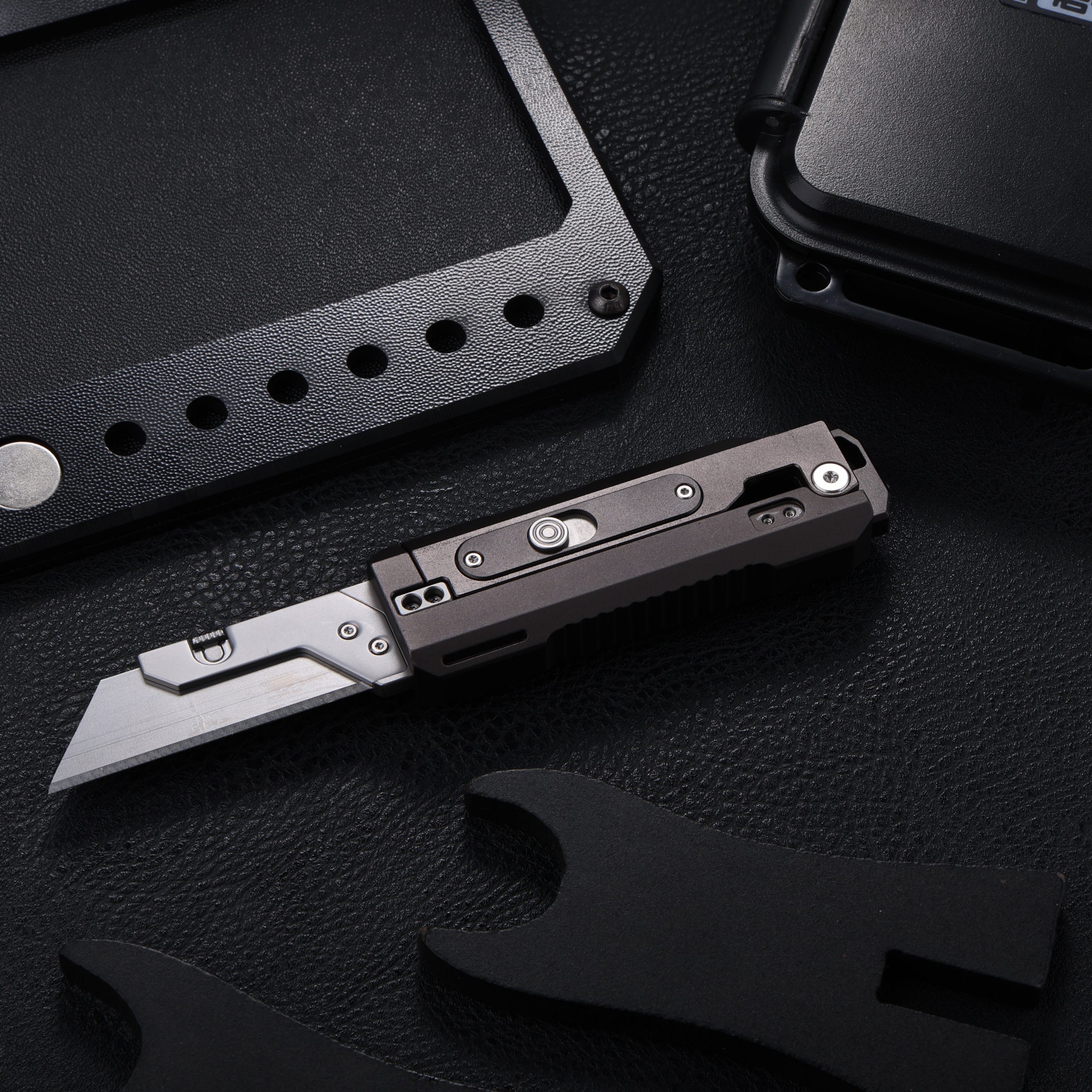 The JetFlick - Innovative Titanium Knife with Unique Opening - Image 11